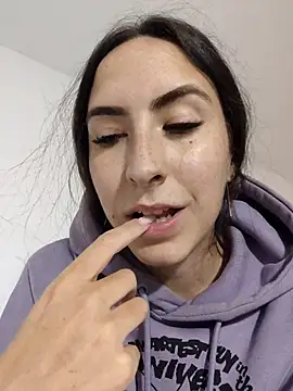 Snapshot of pleasure_of_life chatting on 03.11.25 pleasure of life online show from 03.11.25