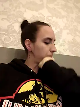 Snapshot of pleasure_of_life chatting on 10.24.25 pleasure of life online show from 10.24.25