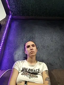 Snapshot of pleasure_of_life chatting on 11.08.25 pleasure of life online show from 11.08.25