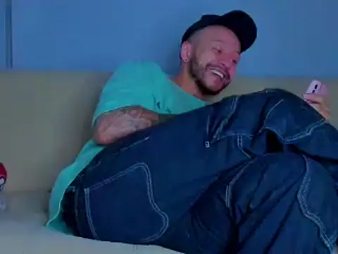 Snapshot of ToonyDee chatting on 01.29.25 ToonyDee online show from 01.29.25