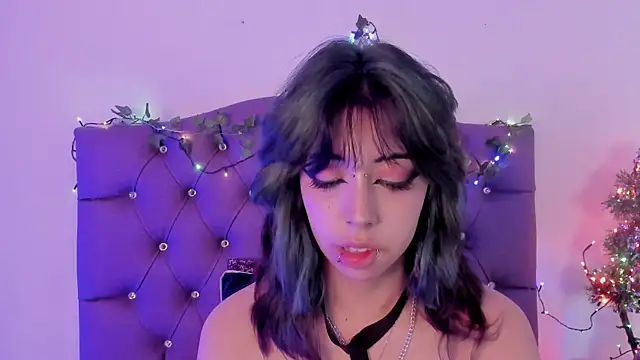 Nyx nayla online show from 12.20.24