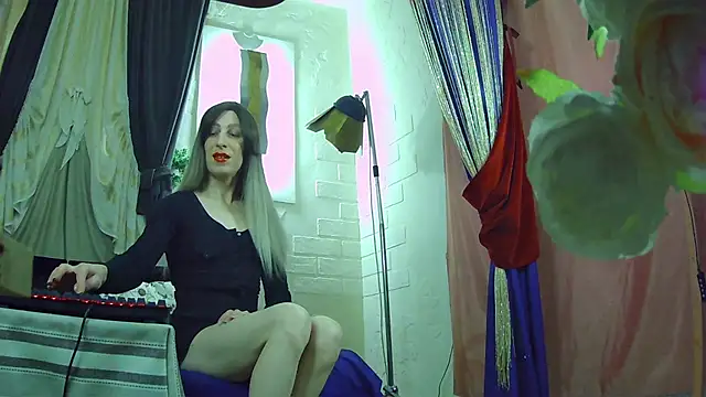 Mary Loon online show from 01.07.26