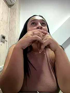 Snapshot of cata_megan chatting on 12.03.24 cata megan online show from 12.03.24