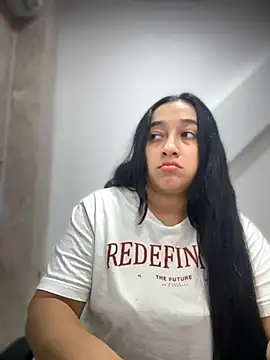 Snapshot of cata_megan chatting on 11.25.25 cata megan online show from 11.25.25