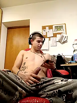 BigDickEnrg7195 online show from 02.17.25