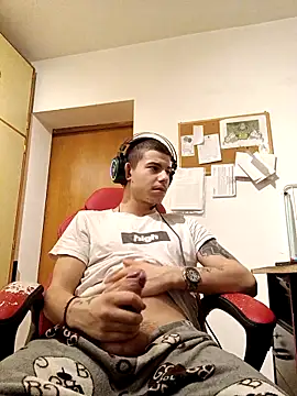 BigDickEnrg7195 online show from 02.18.25