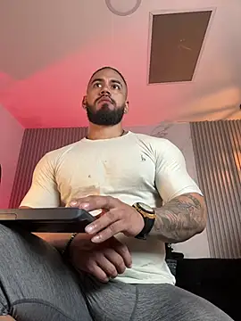 Snapshot of jaxon_colton chatting on 02.14.26 jaxon colton online show from 02.14.26