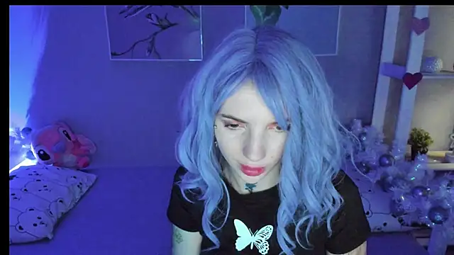 Snapshot of AnneTenet chatting on 12.19.24 AnneTenet online show from 12.19.24