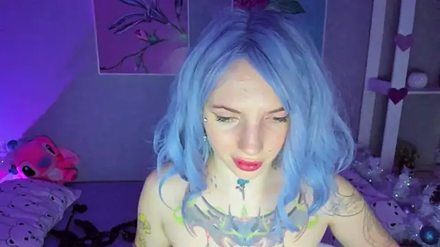 Snapshot of AnneTenet chatting on 12.21.24 AnneTenet online show from 12.21.24