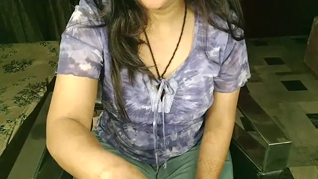 aarushi sharmaa online show from 11.17.25