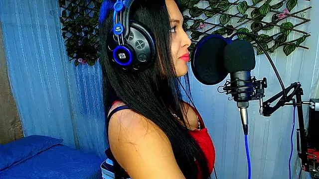 MOMMYJEVAA online show from 03.12.25