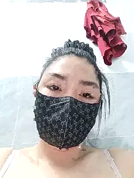 girldam95 online show from 12.04.25