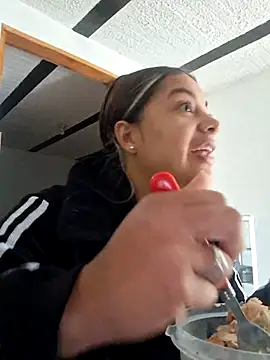 Snapshot of Daila_20_ chatting on 09.28.25 Daila 20 online show from 09.28.25