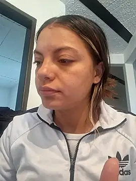 Snapshot of Daila_20_ chatting on 12.02.25 Daila 20 online show from 12.02.25