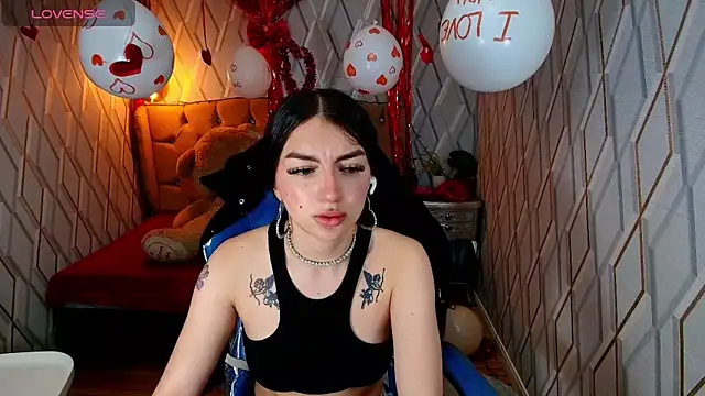 Snapshot of Angelchristix chatting on 02.15.26 Angelchristix online show from 02.15.26