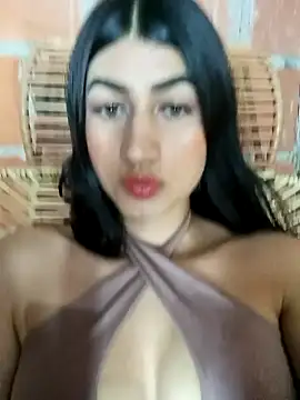 Julix A online show from 02.05.25