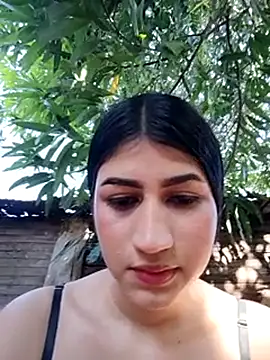 Julix A online show from 09.15.25