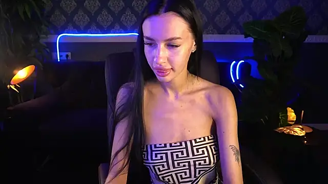 Snow WhiteeeX online show from 09.25.25