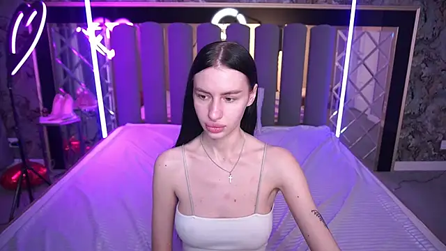 Snow WhiteeeX online show from 04.11.26