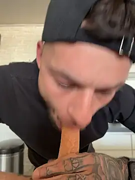 hottwoboys online show from 04.14.26