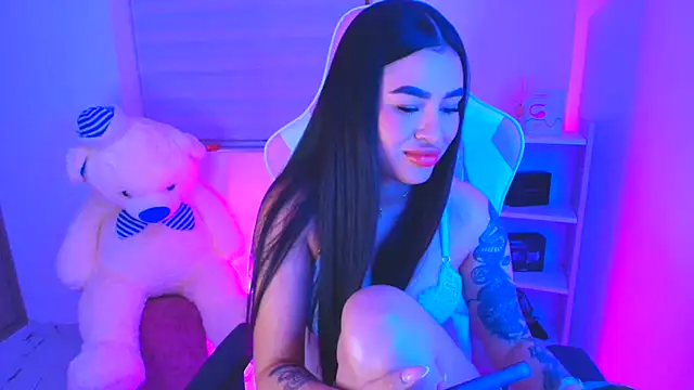 Liujunne2 online show from 01.25.25