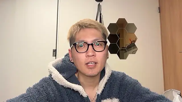 Snapshot of kensnb chatting on 02.26.26 kensnb online show from 02.26.26