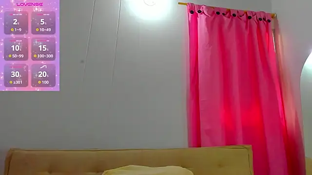 Snapshot of Natasha_by chatting on 09.11.25 Natasha by online show from 09.11.25