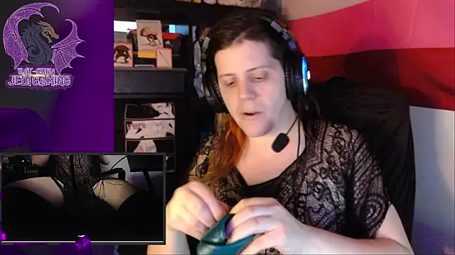 Snapshot of Rae-Suon chatting on 01.09.25 Rae-Suon online show from 01.09.25