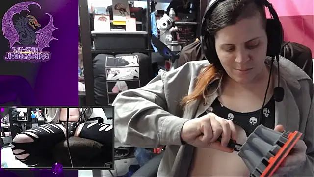 Snapshot of Rae-Suon chatting on 01.20.25 Rae-Suon online show from 01.20.25