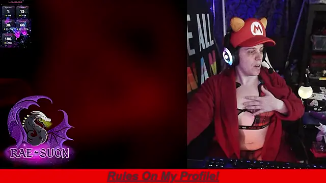 Snapshot of Rae-Suon chatting on 11.02.25 Rae-Suon online show from 11.02.25