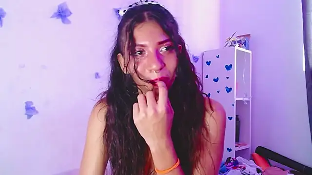 Carlacutte online show from 12.02.24