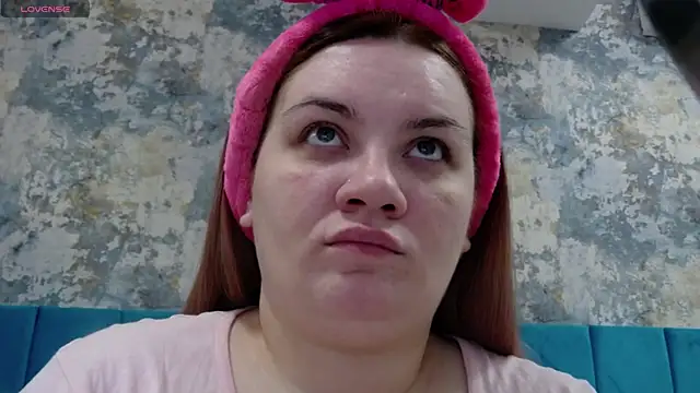 MelanieBrownn online show from 01.13.25