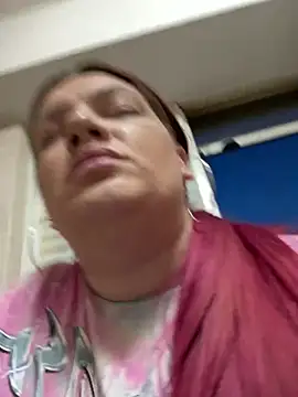 MelanieBrownn online show from 03.12.25