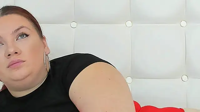 MelanieBrownn online show from 03.18.25