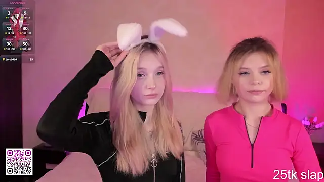 Naughty  Couplles online show from 03.19.25