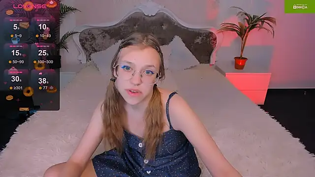 LayriantaVee online show from 01.13.25