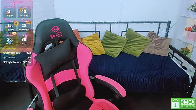 LayriantaVee online show from 01.16.25