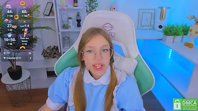 LayriantaVee online show from 01.18.25