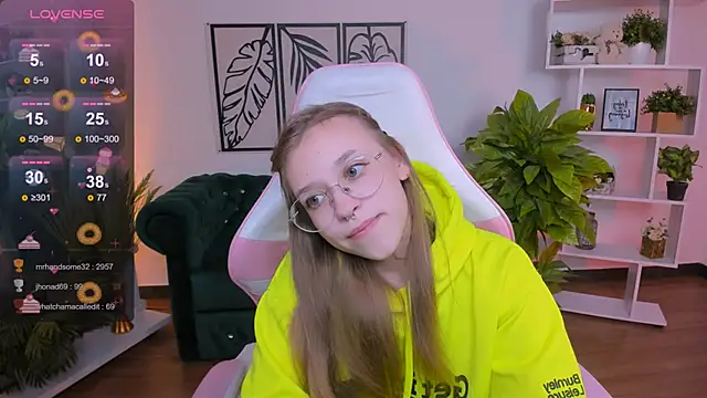 LayriantaVee online show from 02.02.25