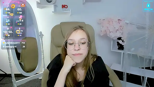 LayriantaVee online show from 02.03.25