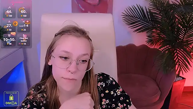 LayriantaVee online show from 03.14.25