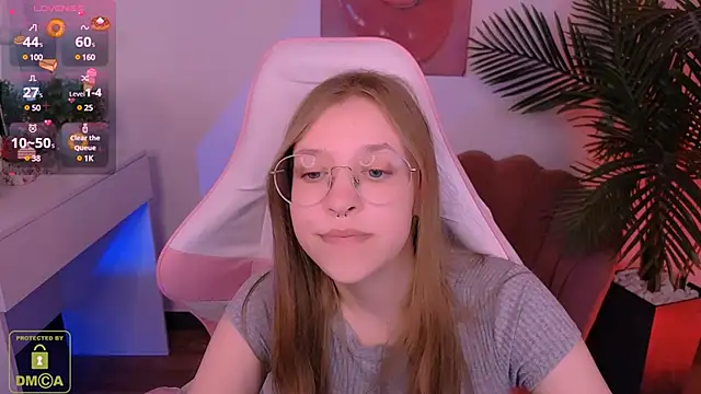 LayriantaVee online show from 03.16.25