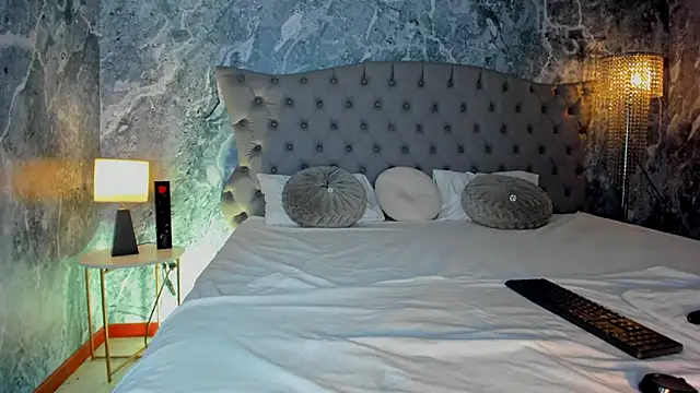 Snapshot of Maiia_Cute chatting on 02.20.26 Maiia Cute online show from 02.20.26