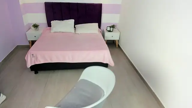 Scarlett  bell online show from 01.06.26