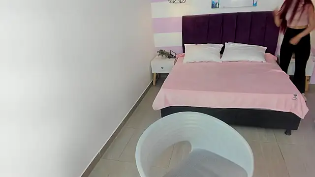 Scarlett  bell online show from 02.02.26