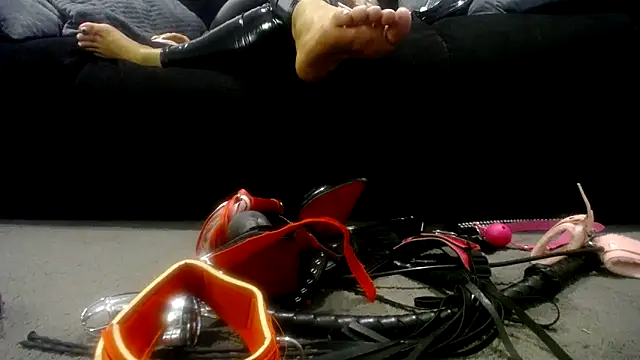 Niquitasparkles online show from 01.21.25