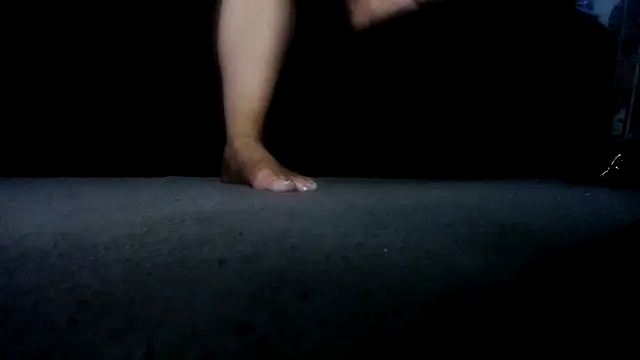 Niquitasparkles online show from 01.30.25