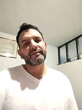 RogueTraveler online show from 02.13.25