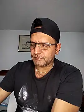 RogueTraveler online show from 10.21.25