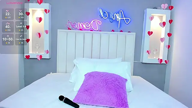 HannaPaola online show from 02.20.25